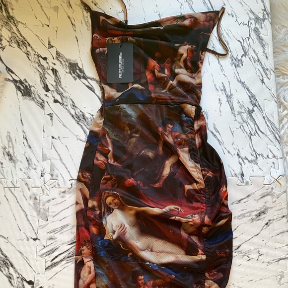 Pretty Little Thing Shape Renaissance Dress - Picture 2 of 4